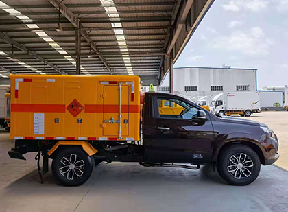 铜鼓爆破器材运输车